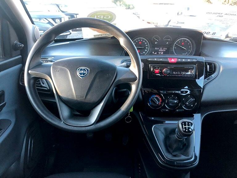 Lancia Ypsilon 1.2 69 CV 5 porte GPL Ecochic Silver