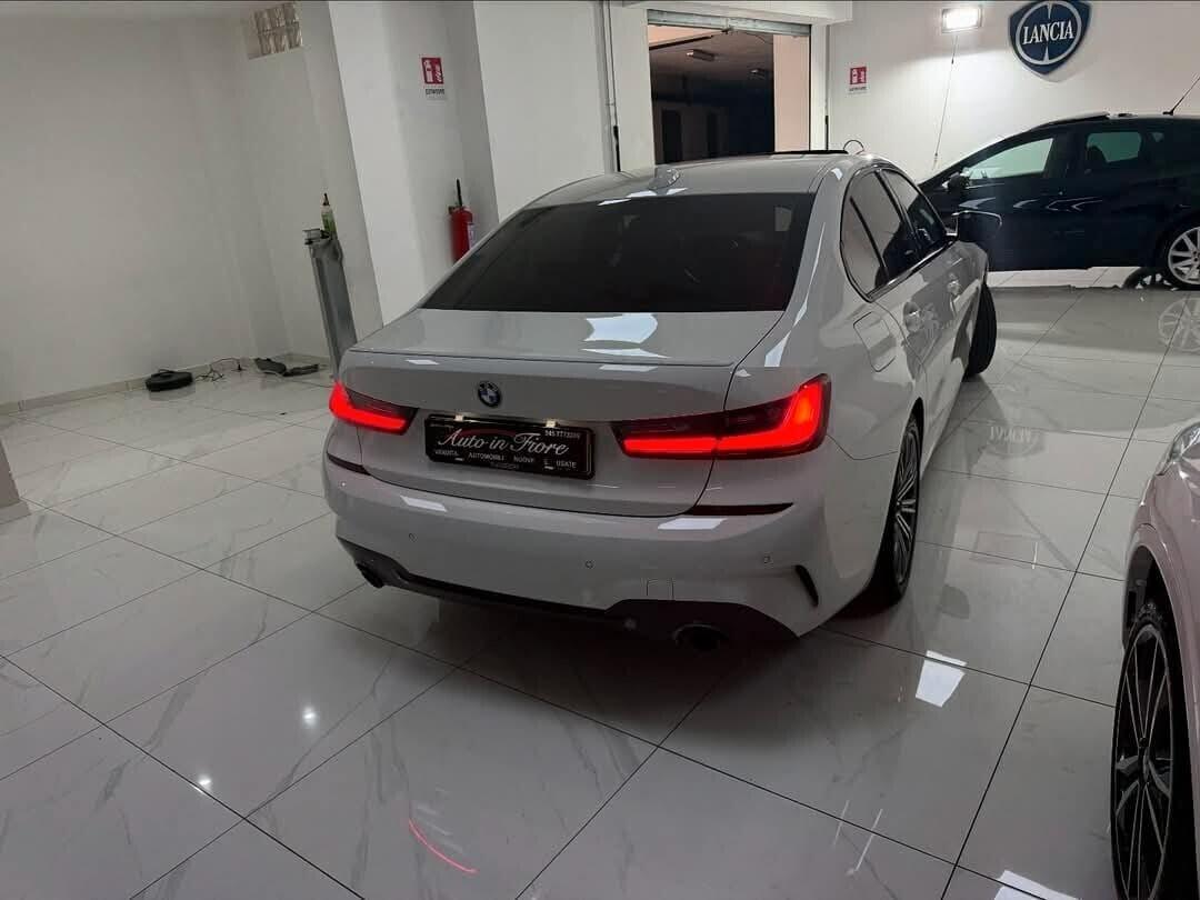 BMW 318 M-SPORT TETTO PANORAMICO APRIBILE,FULL OPTIONAL