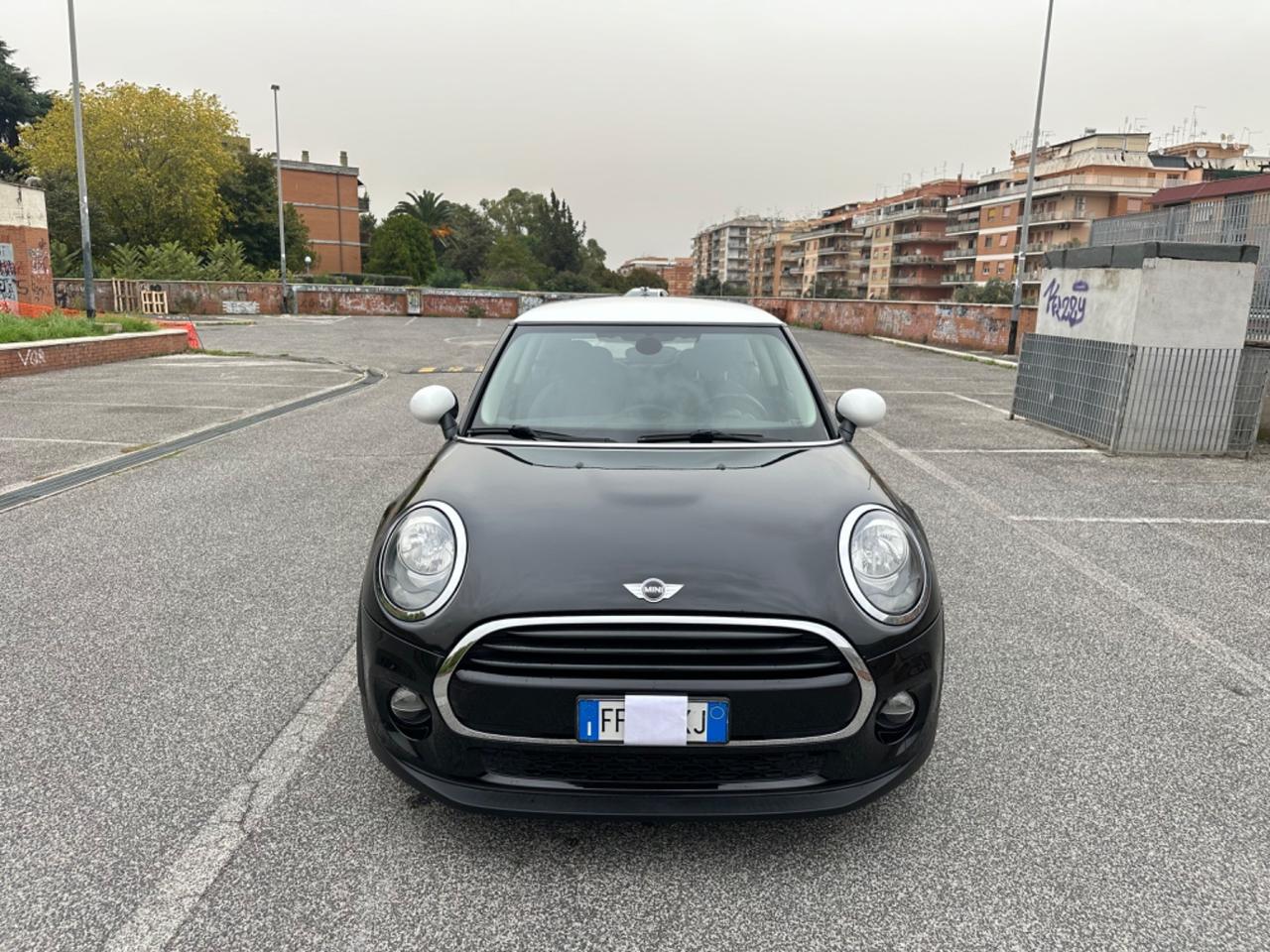 Mini Cooper D 1.5 Hype 3p E6 *Navi