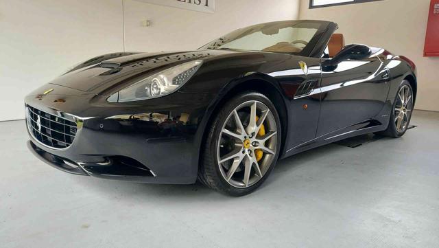 FERRARI California 13000km pari al nuovo IVA esposta