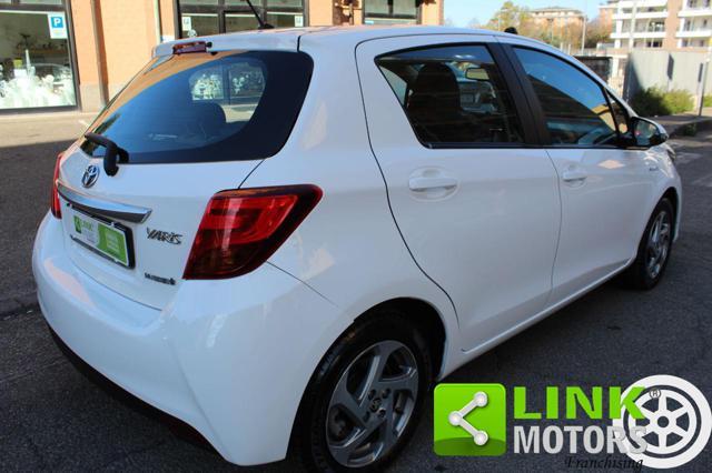 TOYOTA Yaris 1.5 Hybrid 5 porte Active cambio automatico