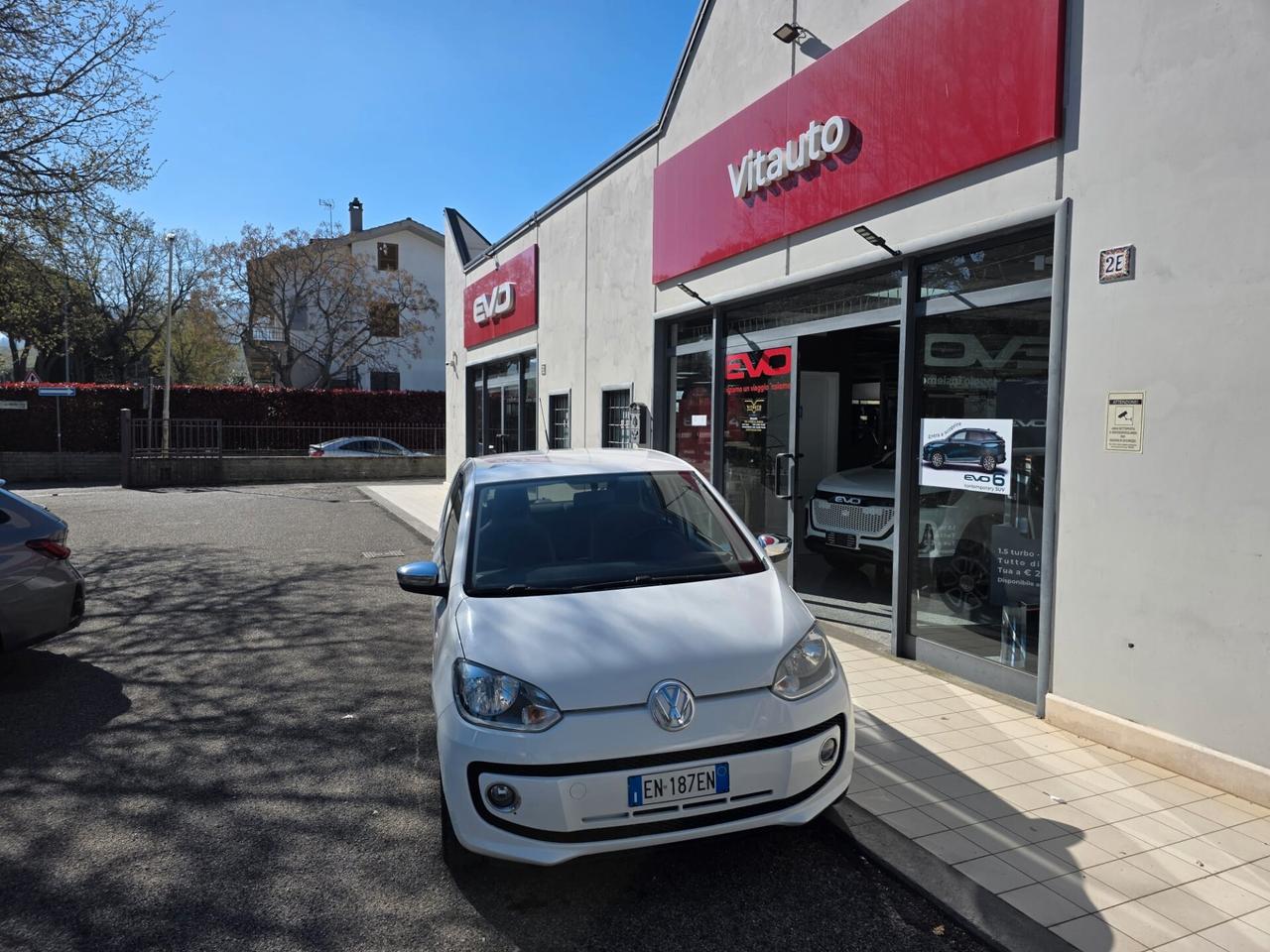 Volkswagen up! 1.0 75 CV 5p. high