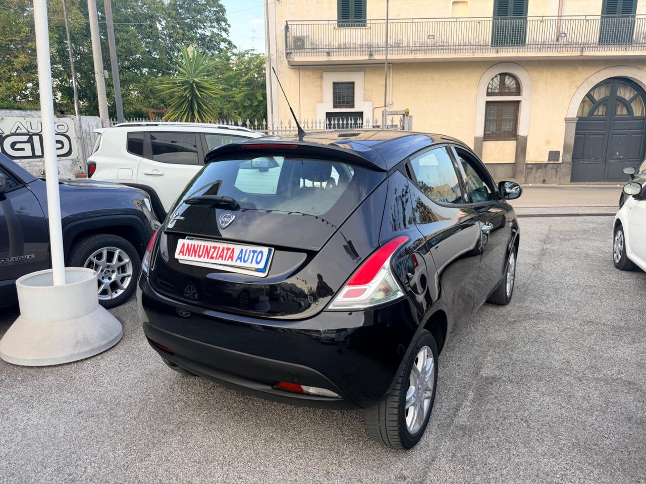Lancia Ypsilon 0.9 TwinAir 85 CV 5 porte Metano Ecochic Gold