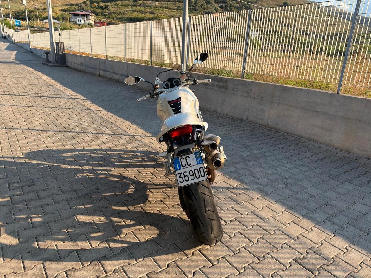 DUCATI MONSTER S4R 2004