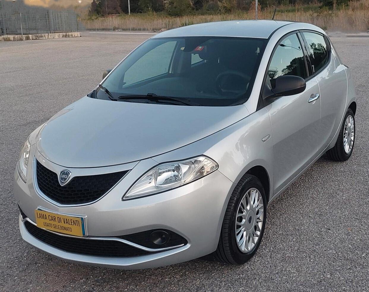 LANCIA YPSILON 1.2-UNICO PROPRIETARIO-NEOPATENTATI