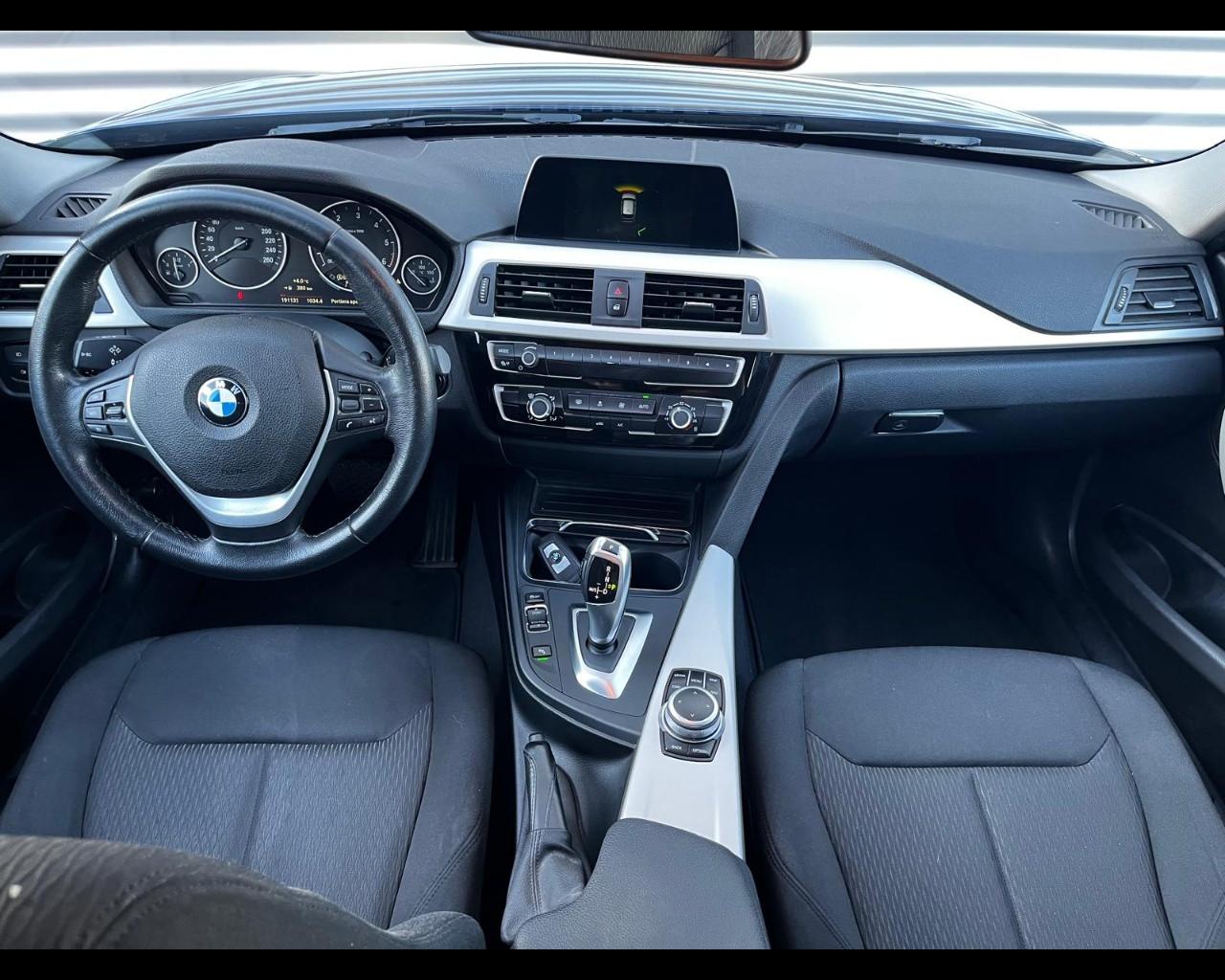 BMW 318d TOURING BUSINESS ADVANTAGE