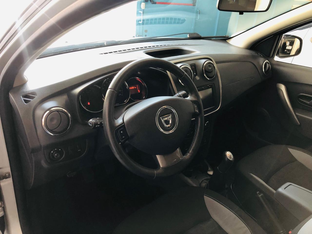 Dacia Sandero Stepway 900 TCe - Autonavigli