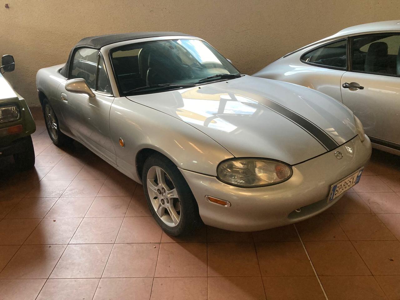 Mazda MX-5 1.6i 16V cat