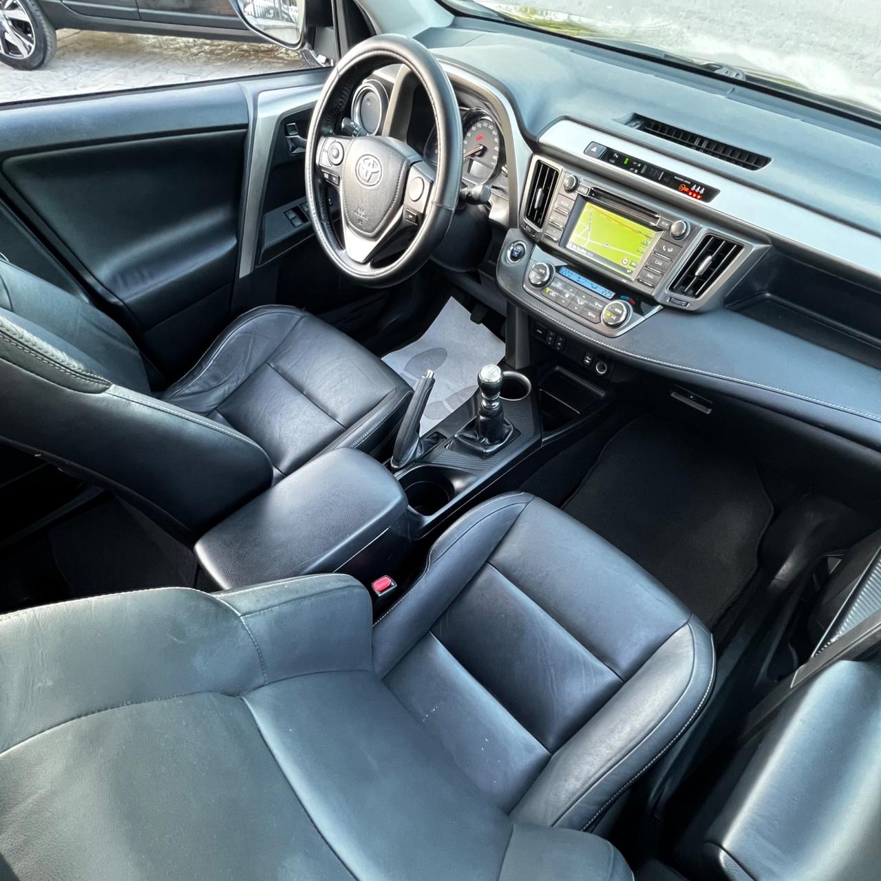 Toyota RAV 4 RAV4 2.0 D-4D 4WD Lounge, UNICO PROPRIETARIO, KM CERTIFICATI TOYOTA