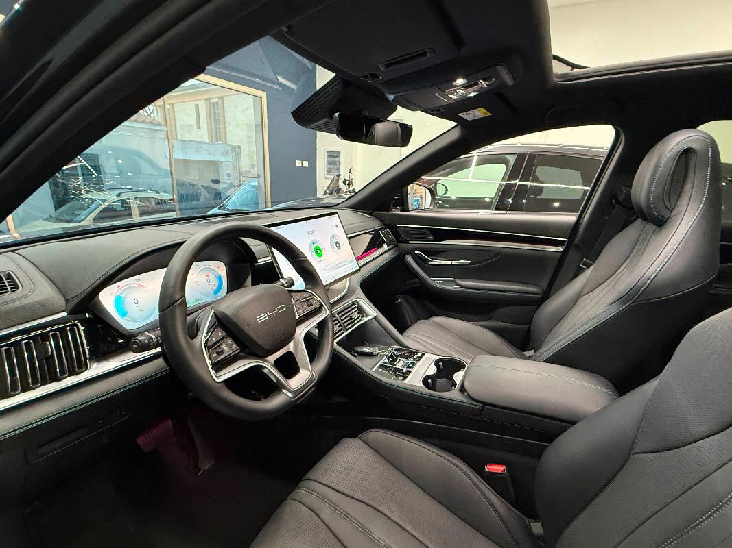 Byd Seal U DM-i BYD Seal U DM-i Plug-In Hybrid – 8 ANNI DI GARANZIA