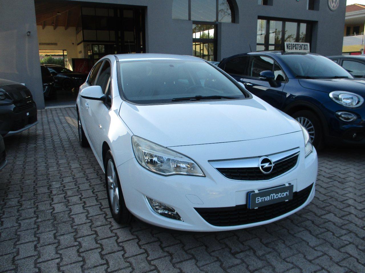 Opel Astra 5 Porte Astra 5p 1.7 cdti Elective 110cv OK NEOPAT.
