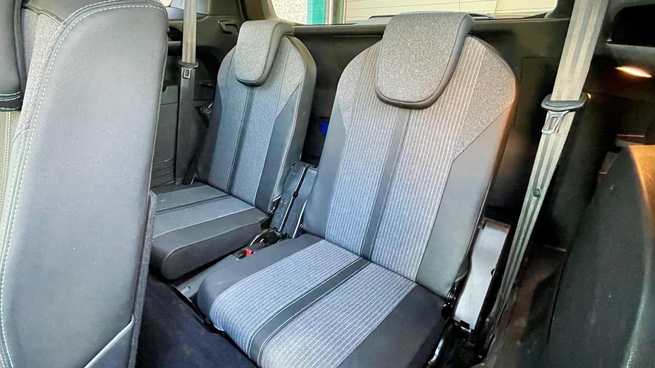 PEUGEOT 5008 1.5 ALLURE 131CV - SETTE POSTI, FULL LED, NEOPATENTATI