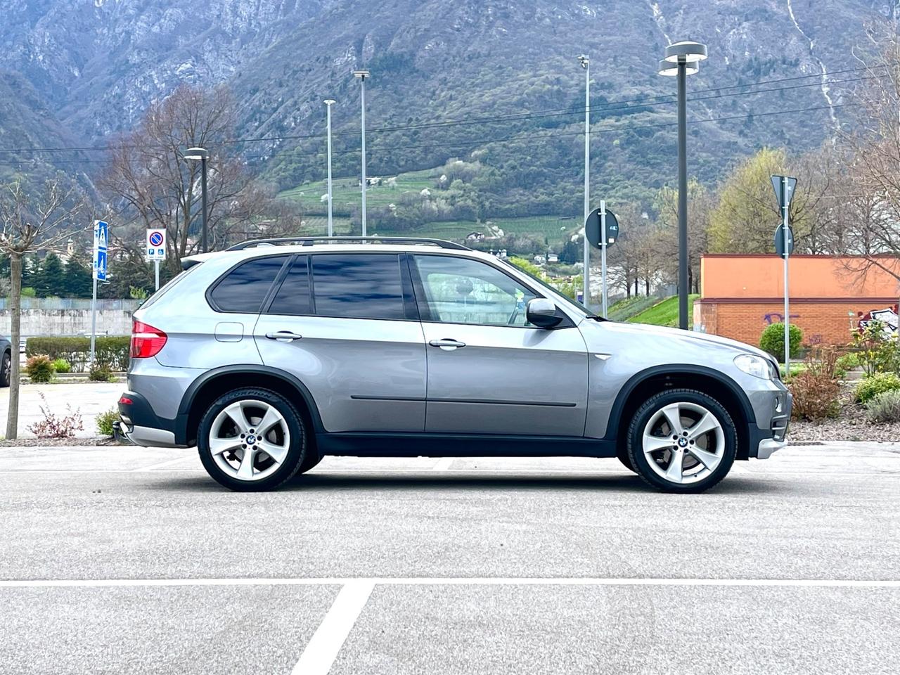 Bmw X5 3.0d 235cv ,,IMMACOLATA” 7 posti Gancio 3500kg