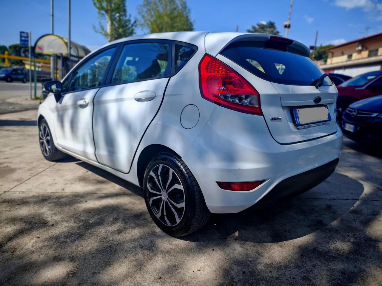 Ford Fiesta 1.4 TDCi 5p. Titanium