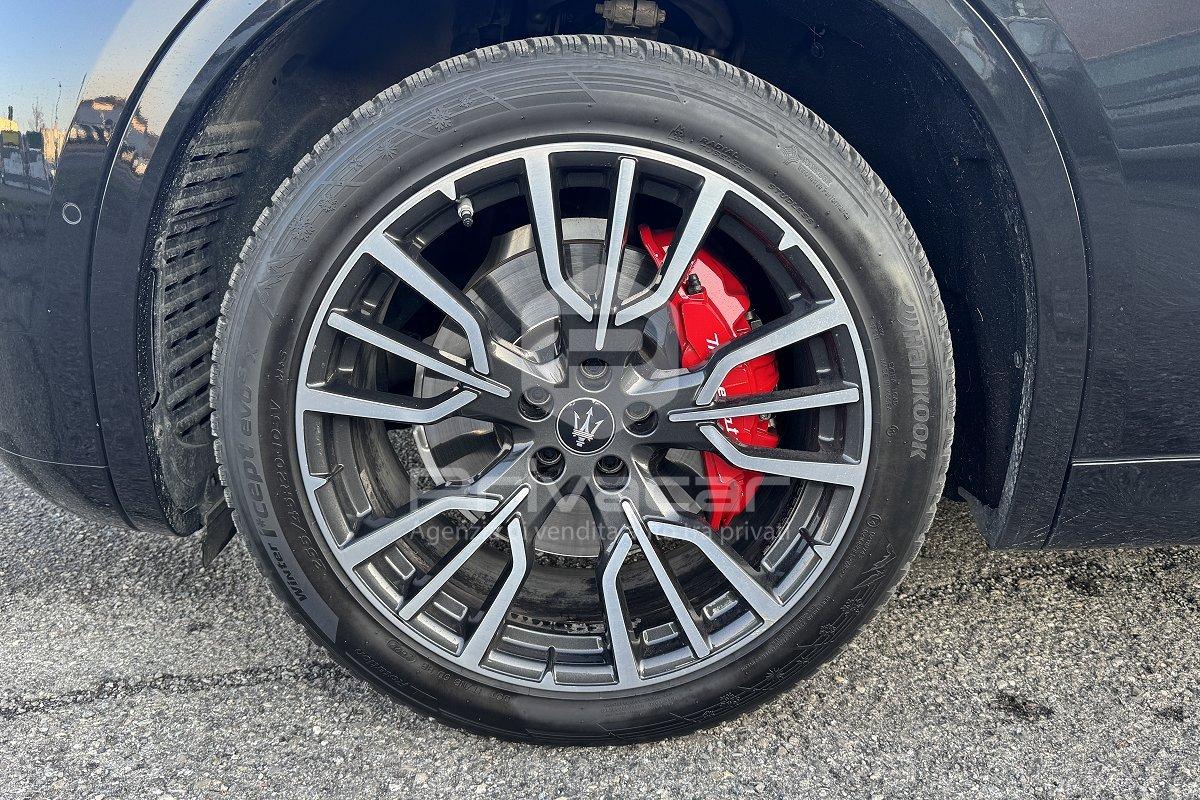 MASERATI Grecale MHEV 300 CV AWD GT PrimaSerie