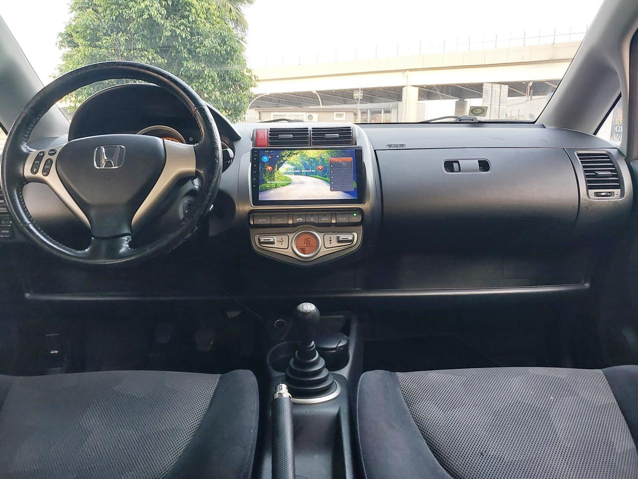 HONDA JAZZ 1.4 i-DSi 5P. GRAPH 11-2004