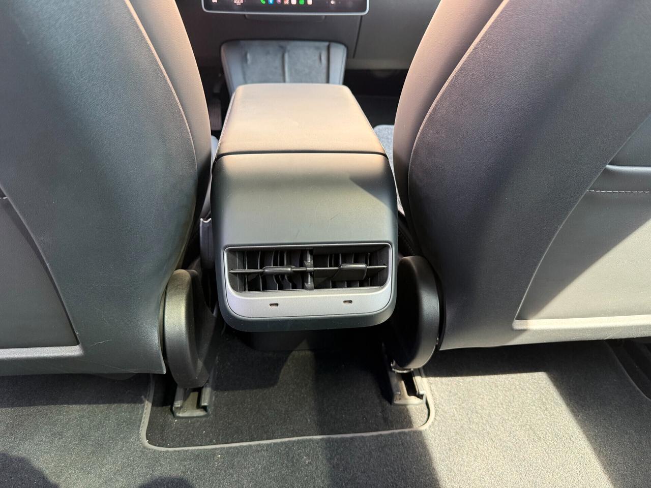 Tesla Model 3 RWD