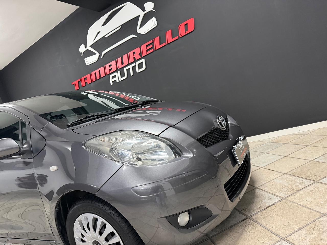 TOYOTA Yaris 1.0i (69) 5p. Sol 2010