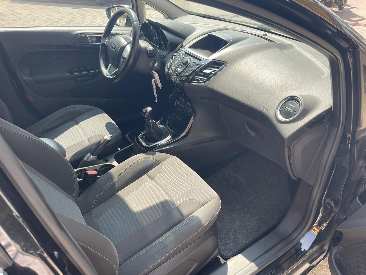 Ford Fiesta 1.5 TDCi 75CV 5 porte Titanium