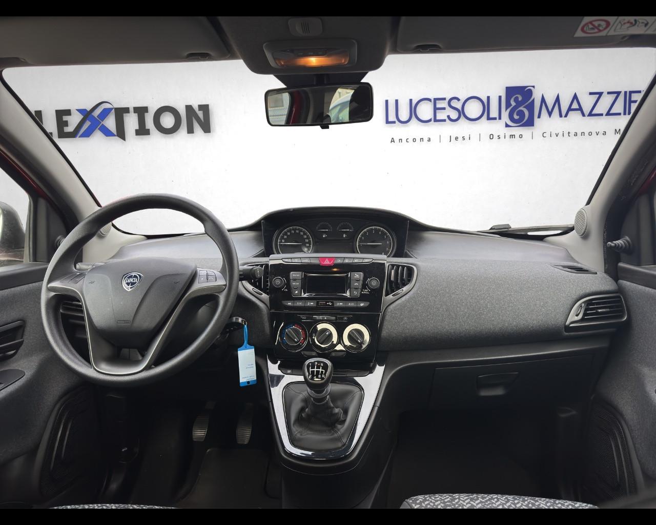 LANCIA Ypsilon 3ª serie - Ypsilon 1.0 FireFly 5 porte S&S Hybrid Ecochic Silver