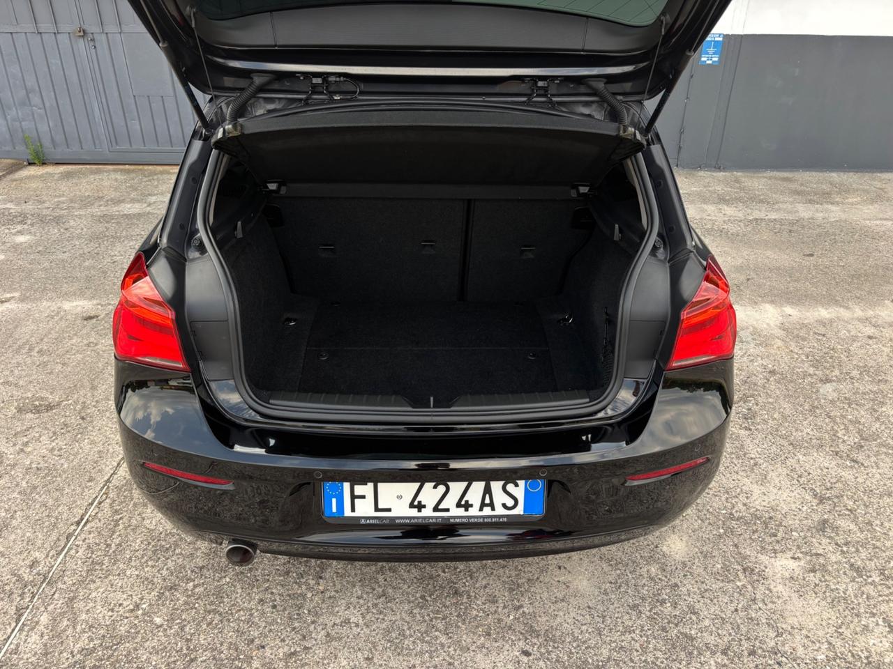 BMW 116d 5p. Garanzia 12 mesi. Neopatentati