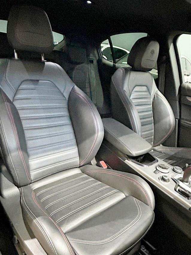 Alfa Romeo Stelvio 2.2 Turbodiesel 210 CV AT8 Q4 Competizione