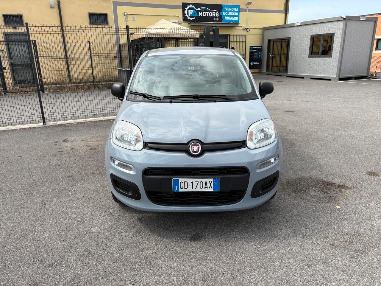 Fiat Panda 1.2 - 5 POSTI - ADATTA NEOPATENTATI - GOMMATA NUOVA