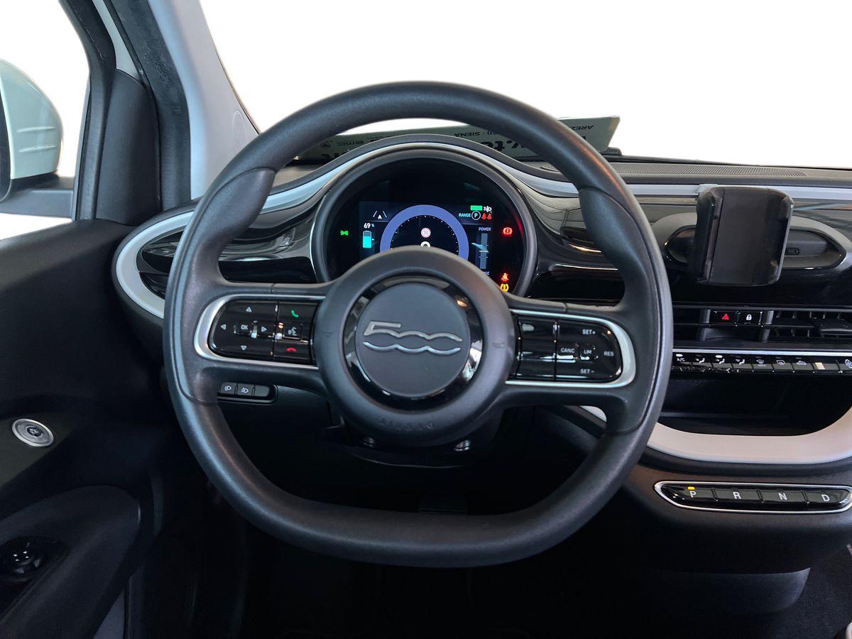 FIAT 500e 23,65 kWh (Red)