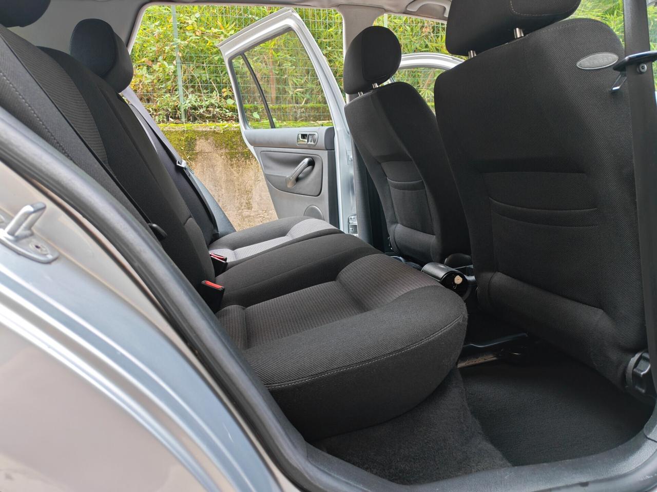 Volkswagen Golf 1.6 BENZINA 105cv 25years / Unipro