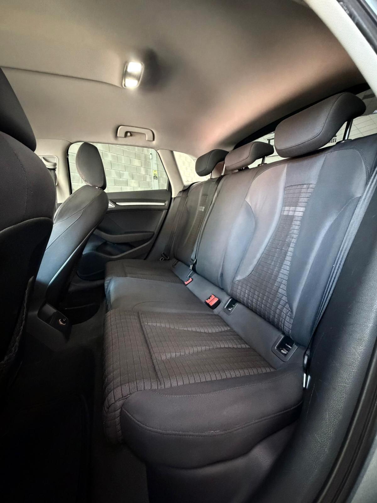 Audi A3 1.6 TDI S tronic -CAMBIO NUOVO
