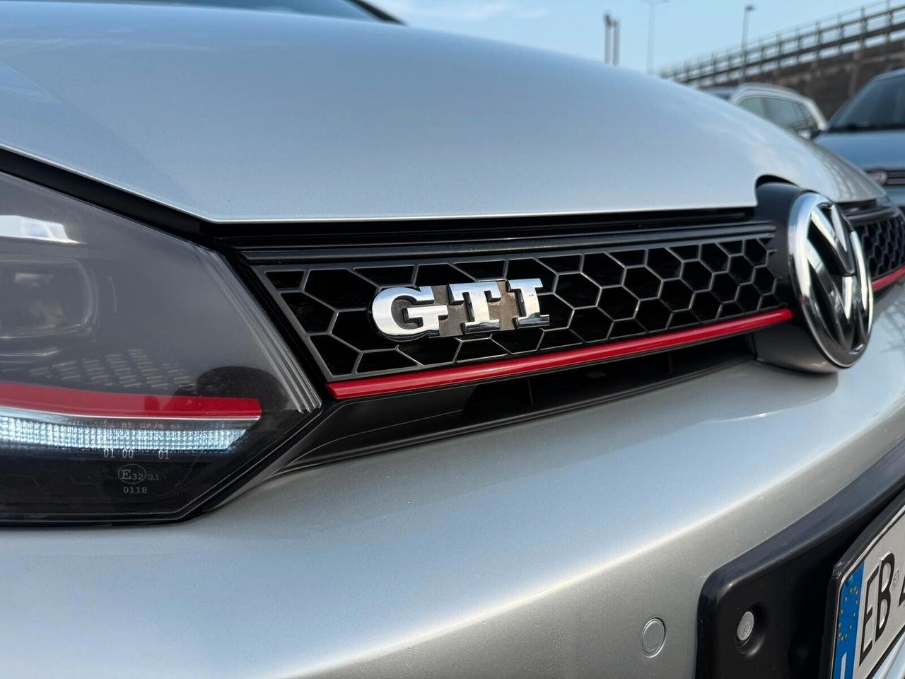 Volkswagen Golf GTI 2.0 TSI DSG 3p.