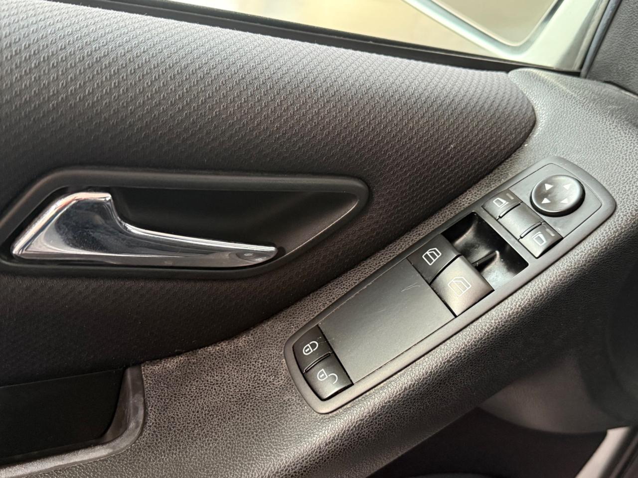 Mercedes-benz A 180 CDI Elegance cambio automatico neopatentati