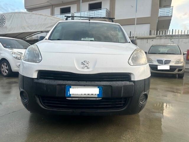 PEUGEOT PARTNER FURGONATO 3 POSTI AVANTI