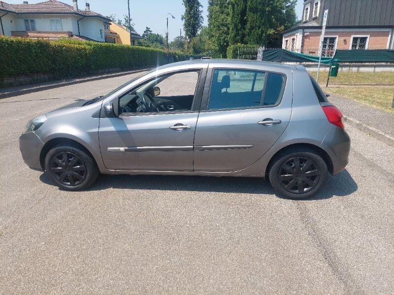 Renault Clio 1.2 75CV 5P Gomme Nuove NEOPATENTATI