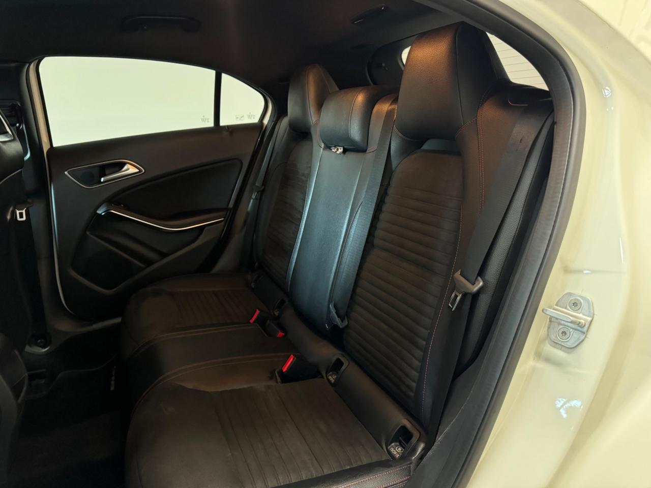 Mercedes-benz A 200 d Automatic 4Matic Premium AMG