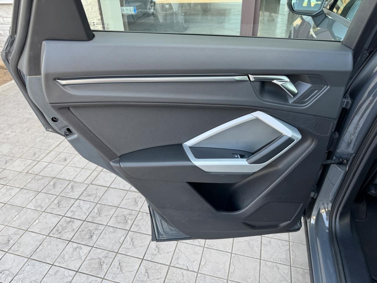 Audi Q3 35 2.0 Tdi Business S-Tronic