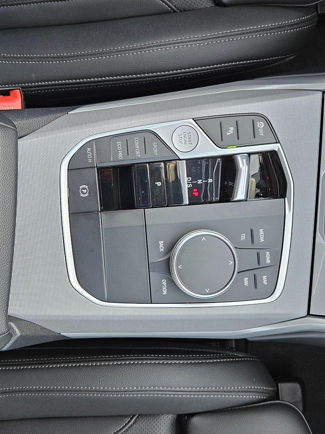 BMW 318 d Touring mhev 48V auto/Restyling