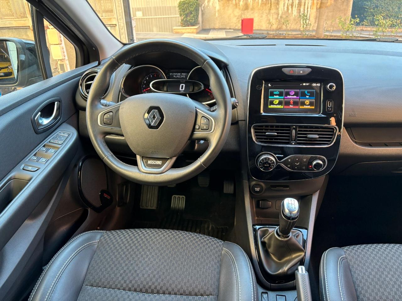Renault Clio TCe 12V 90 CV 5 porte Moschino Intens PREZZO REALE