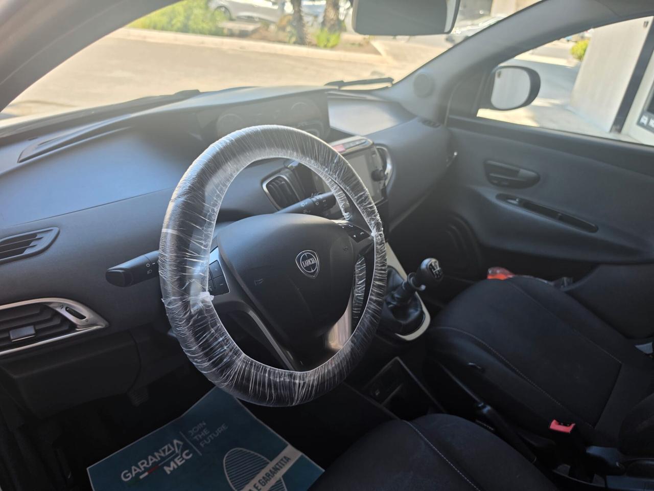 Lancia Ypsilon 1.0 FireFly 5 porte S&S Hybrid Gold