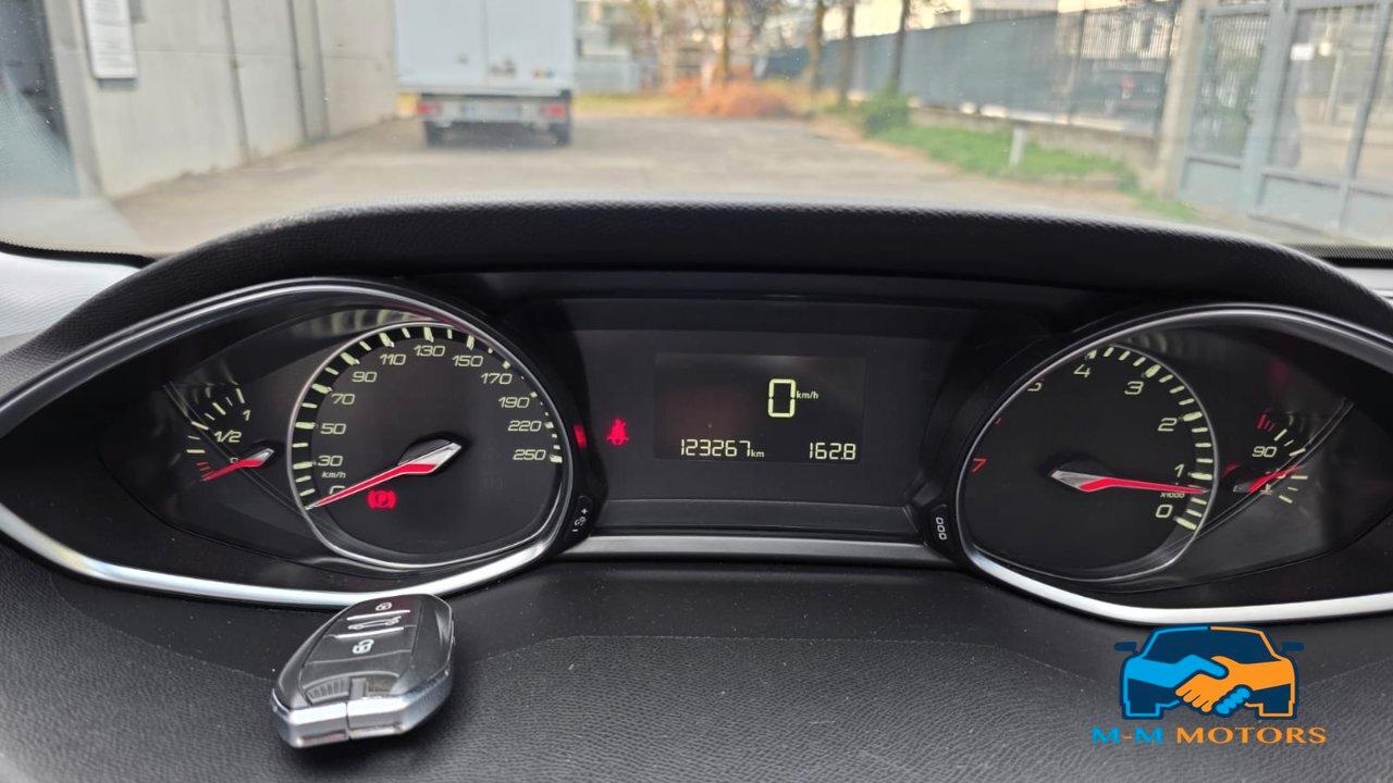 Peugeot 308 5 Porte 308 5p 1.2 puretech t (e-thp) Allure s&s 130cv