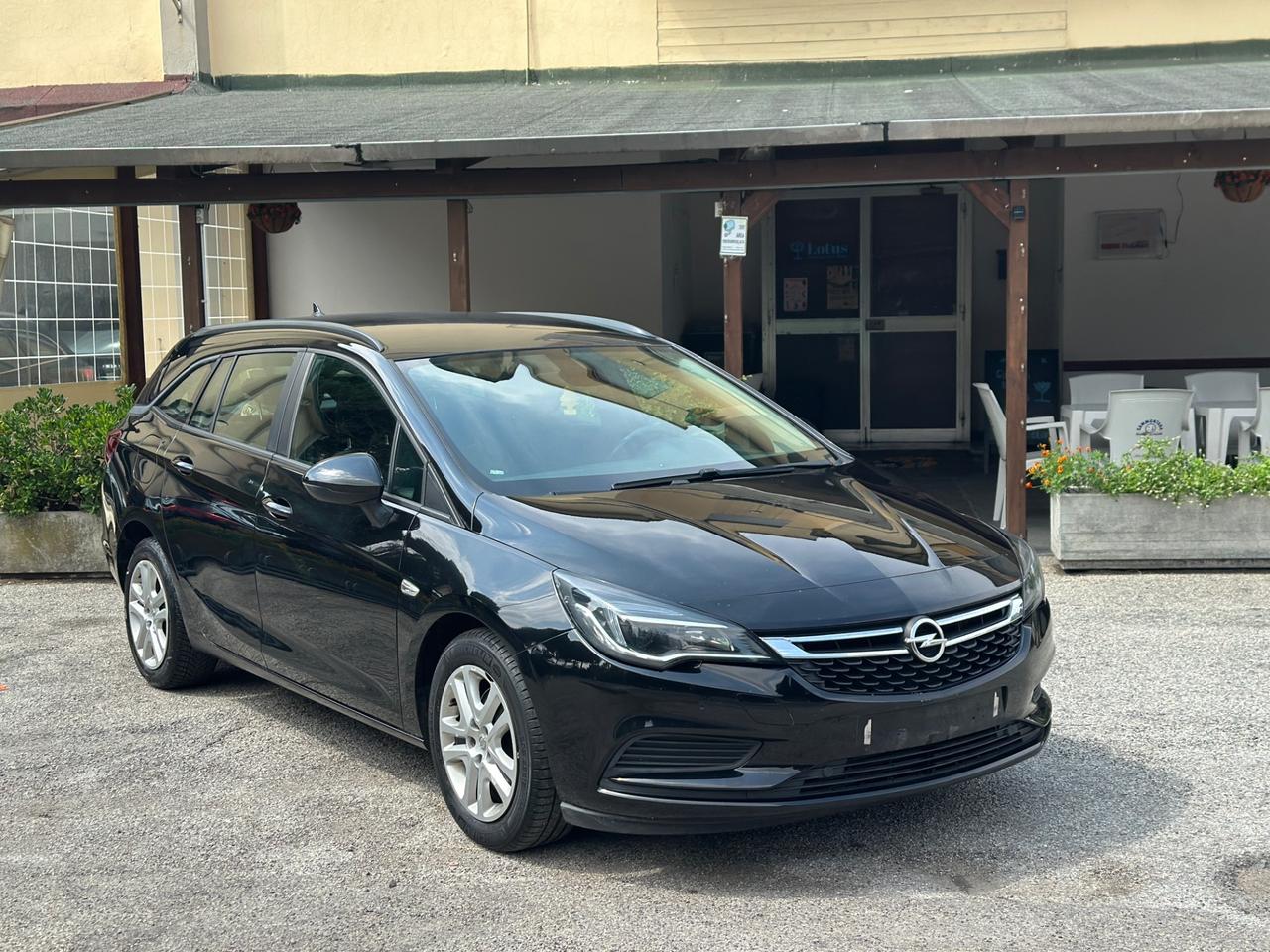 Opel Astra 1.6 CDTi 136CV aut. Sports Tourer Business