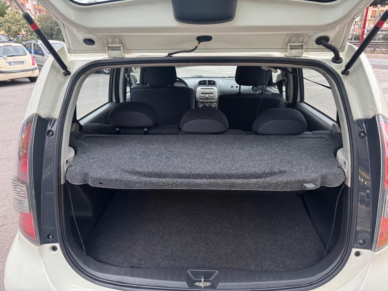 Subaru Justy 1.0 GPL