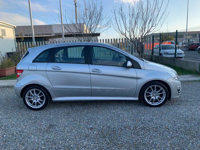 MERCEDES-BENZ B 180 CDI Premium