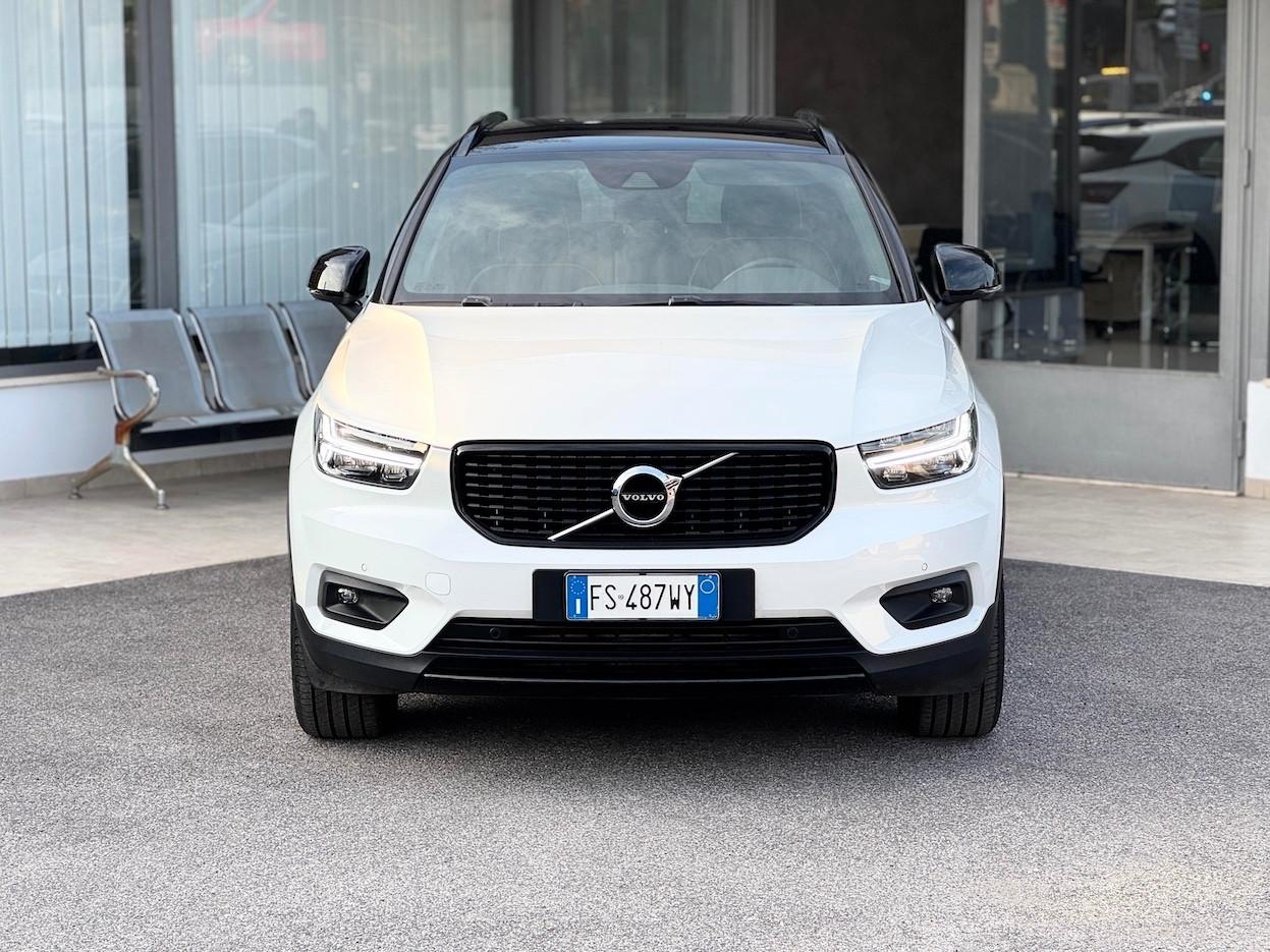 Volvo XC40 2.0 Benzina 190CV R-design E6 Automatica - 2019