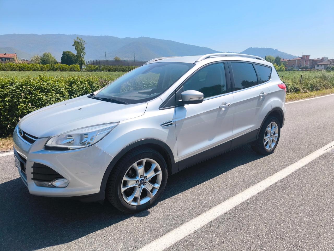 FORD KUGA 2,0 TDCI 4X4- TITANIUM-CAMBIO AUTOMATICO