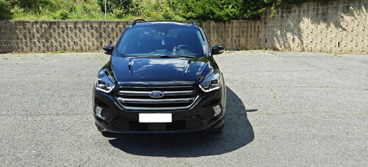 Ford Kuga 2.0 tdci Titanium Business s&s awd 150cv powershift