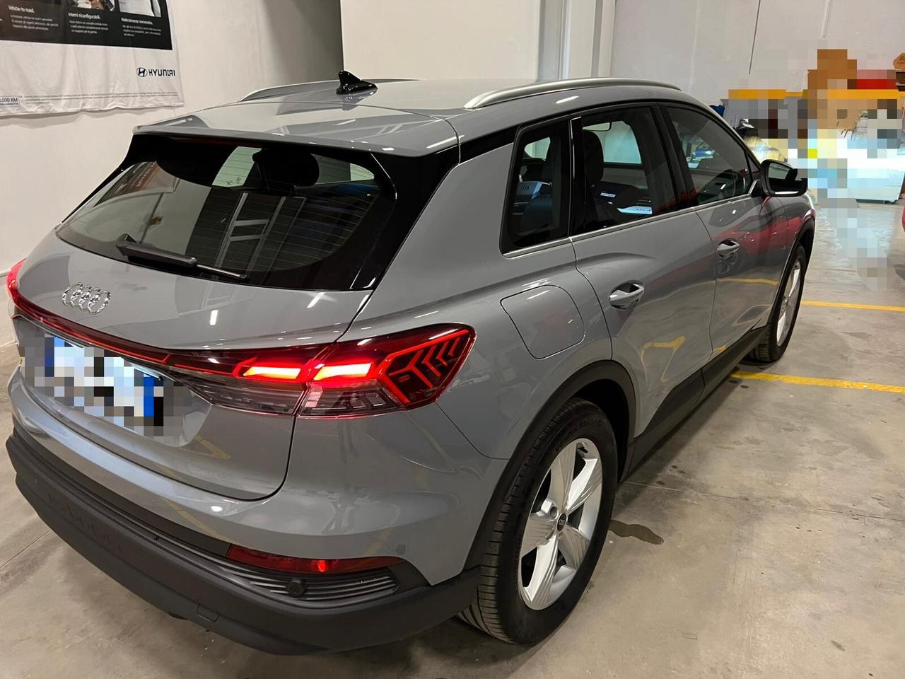 Audi Q4 45 e-tron quattro Business Advanced