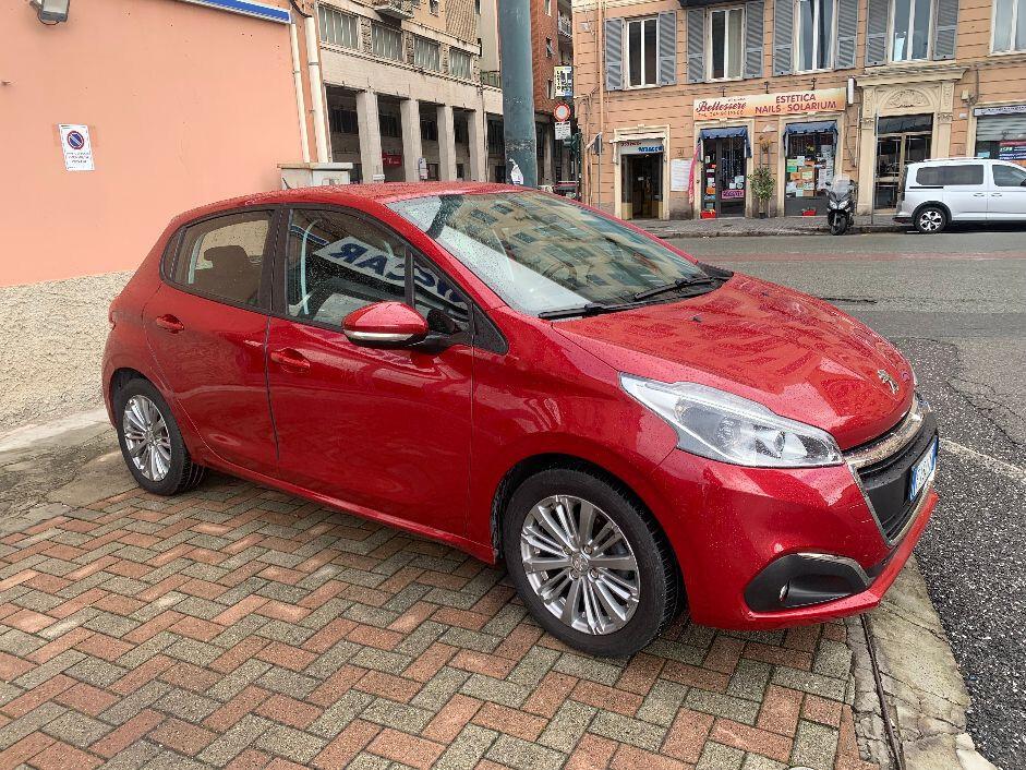 Peugeot 208 BlueHDi 75 5 porte Allure