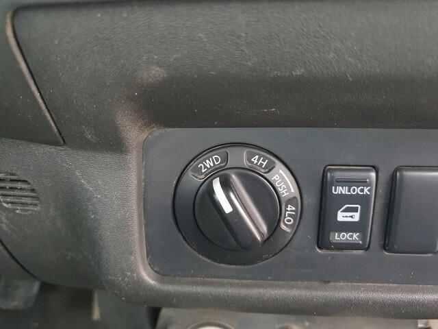 Nissan Navara (D40) 2.5 dCi 174CV 4WD Cab. Singola