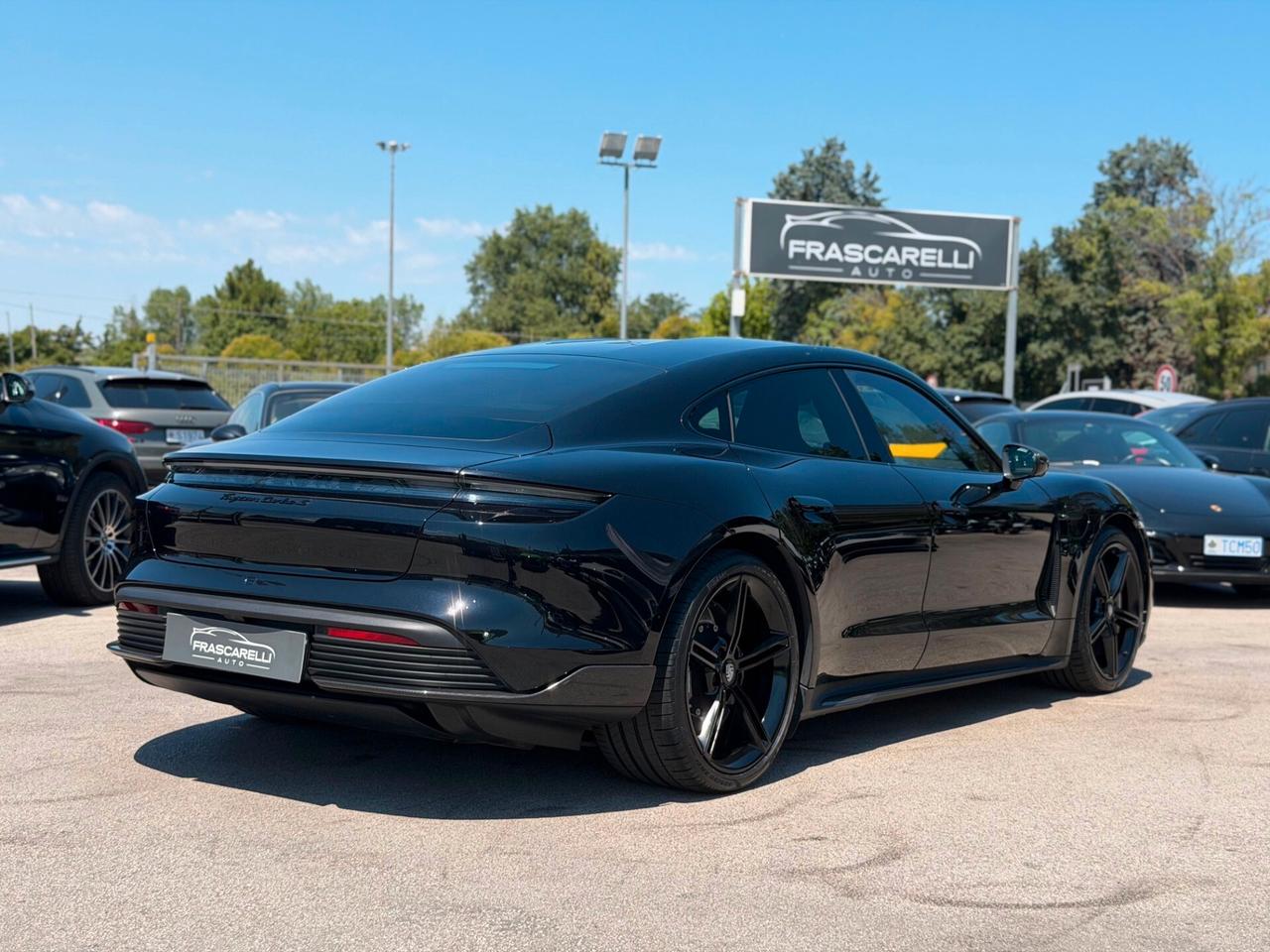 Porsche Taycan Turbo S/carbocera/pack carbonio/burmaster/stafull/iva 22%